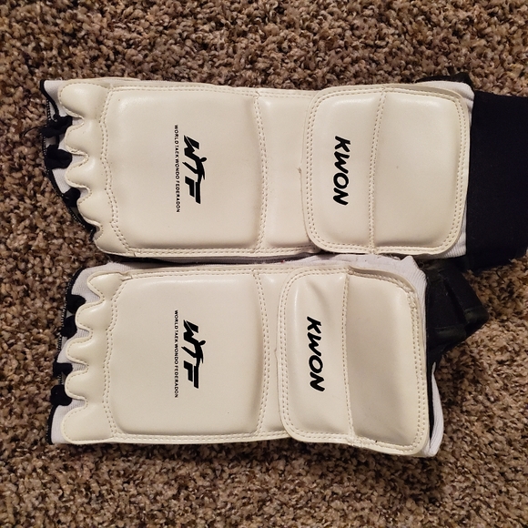 adidas taekwondo foot protector